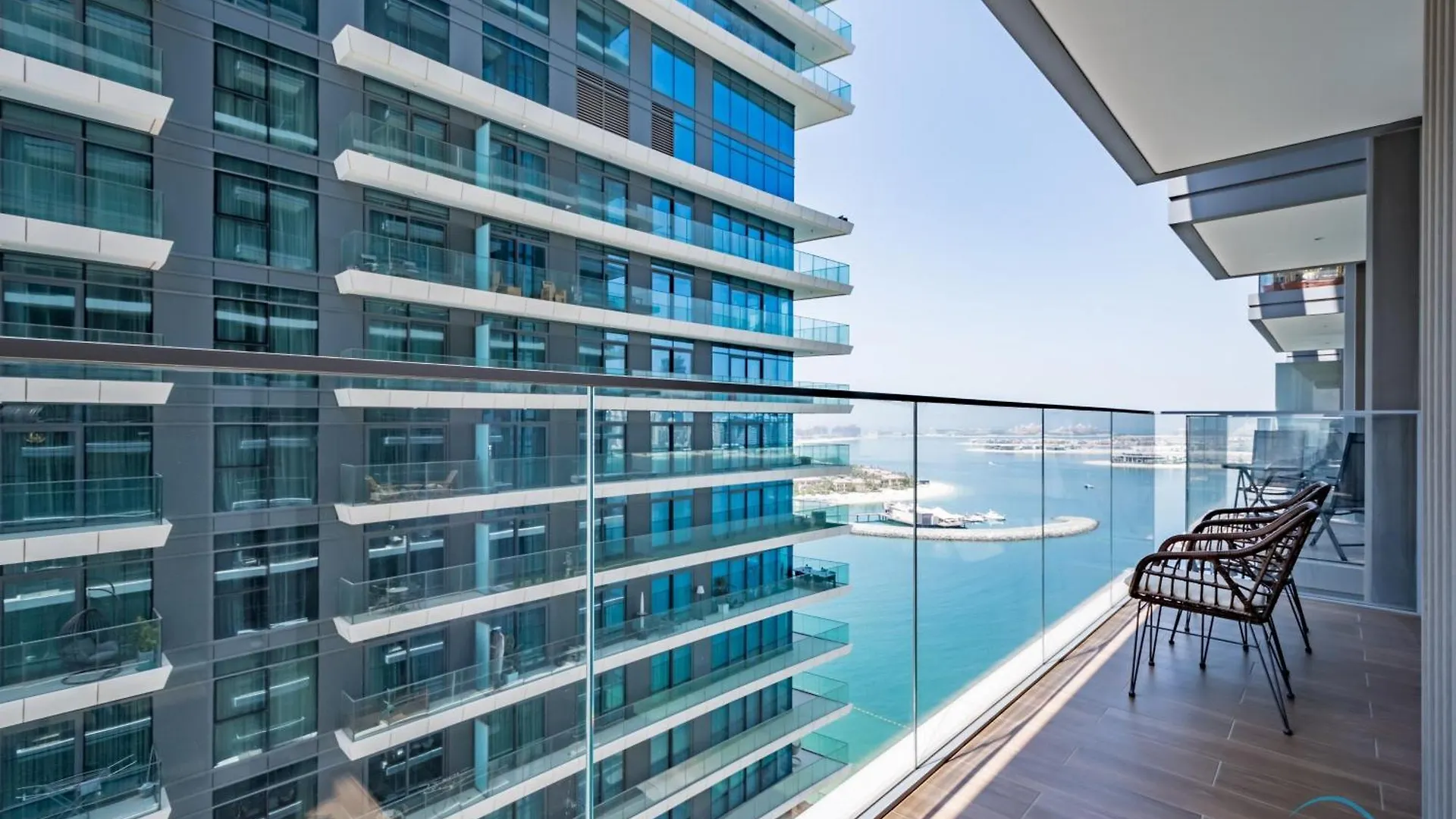 Luxurious 1Br At Beach Isle Tower 1 Emaar Beachfront, Dubai Marina By Deluxe Holiday Homes Apartment